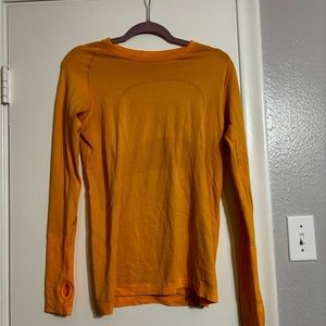 Lululemon long sleeve top